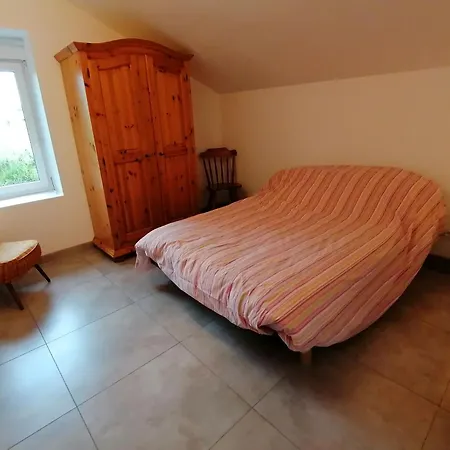 Gite Avec Grand Jardin, Salle De Jeux, Et Activites Nautiques, Entre Rennes Et Angers - Fr-1-600-34 *